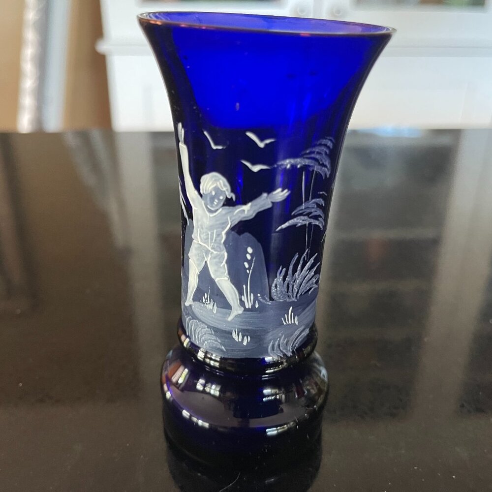 Bohemian "Mary Gregory Style" 5" Cobalt Blue White Design Vase